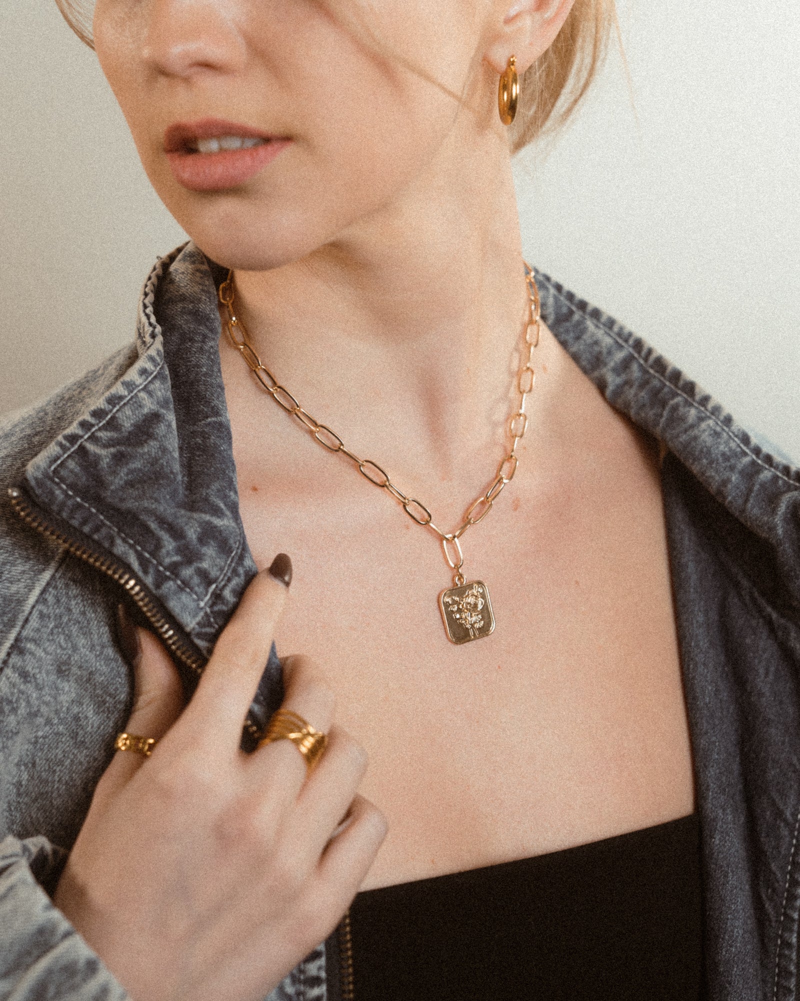 BLOSSOM PENDANT