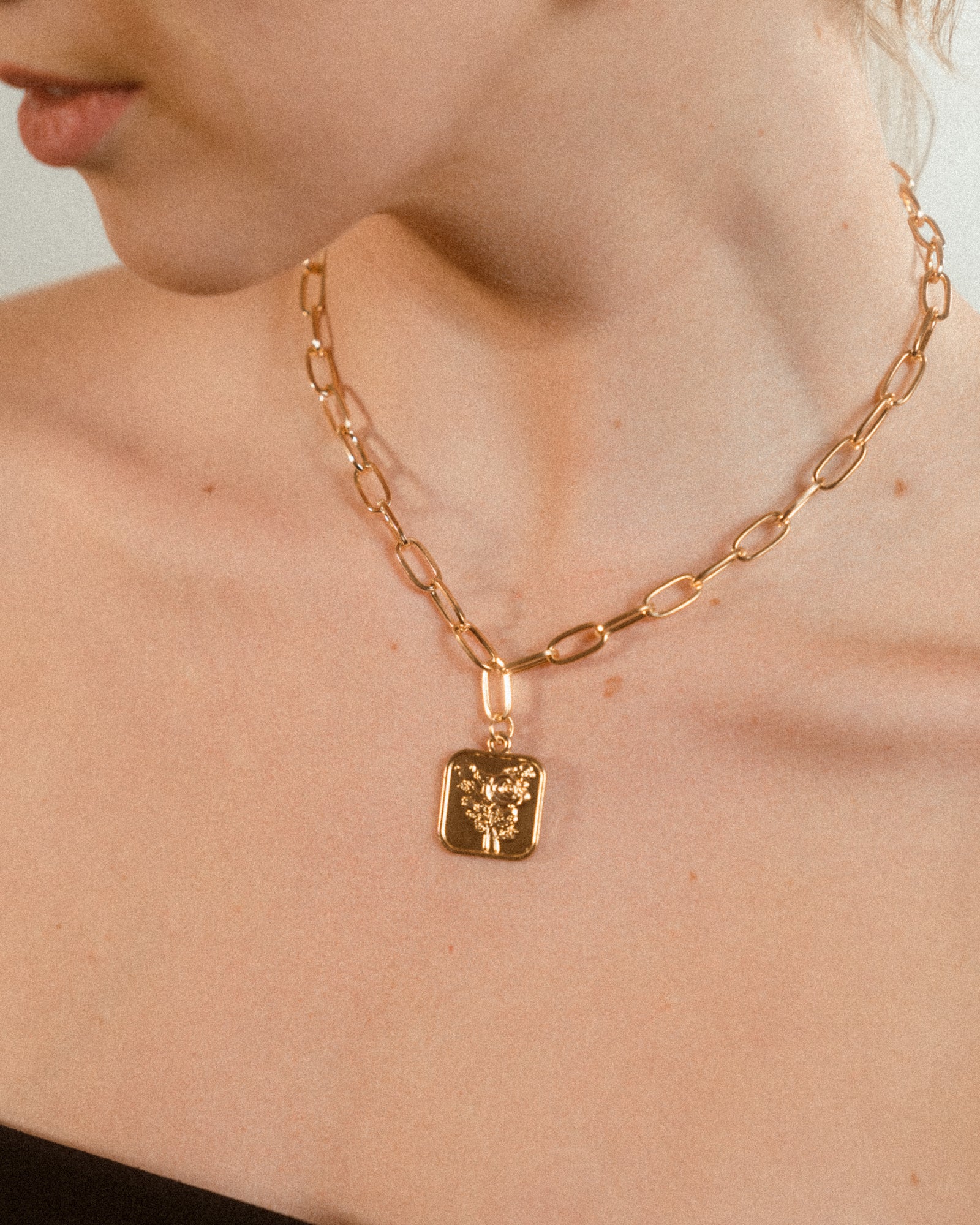 BLOSSOM PENDANT